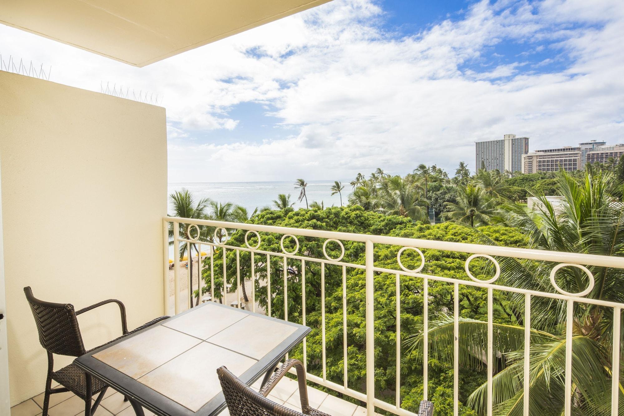Castle Waikiki Shore Honolulu Extérieur photo
