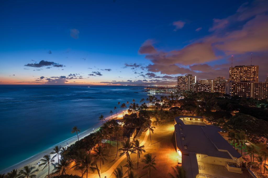 Castle Waikiki Shore Honolulu Extérieur photo