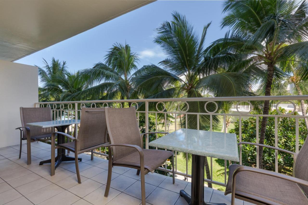 Castle Waikiki Shore Honolulu Extérieur photo